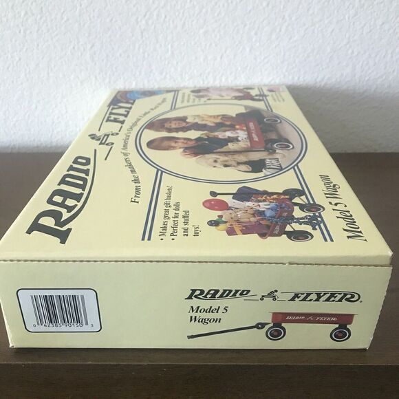 Radio Flyer Little Red Wagon Model 5 Brand New in Box Holiday Display Decor Gift - Picture 6 of 7